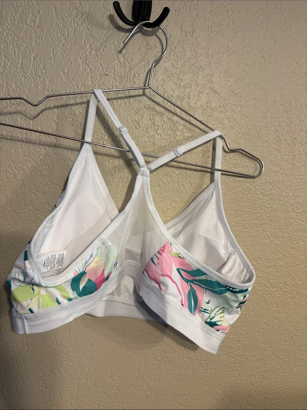 Athletic Works wireless bra, floral padded size XL 16-18